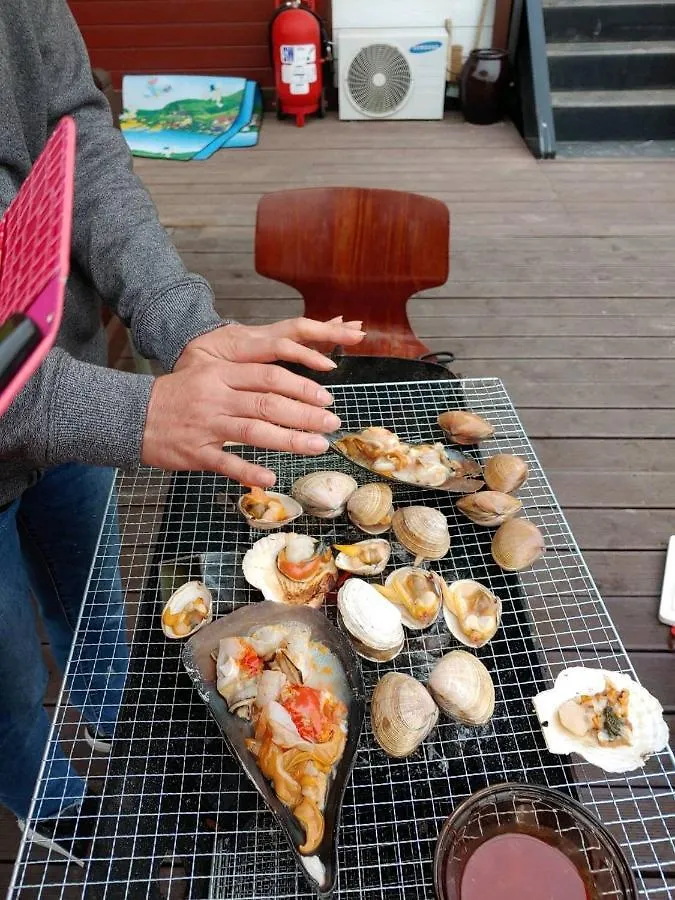 Holiday home Incheon Dukjukdo Shimpyo Pension 인천 덕적도쉼표펜션
