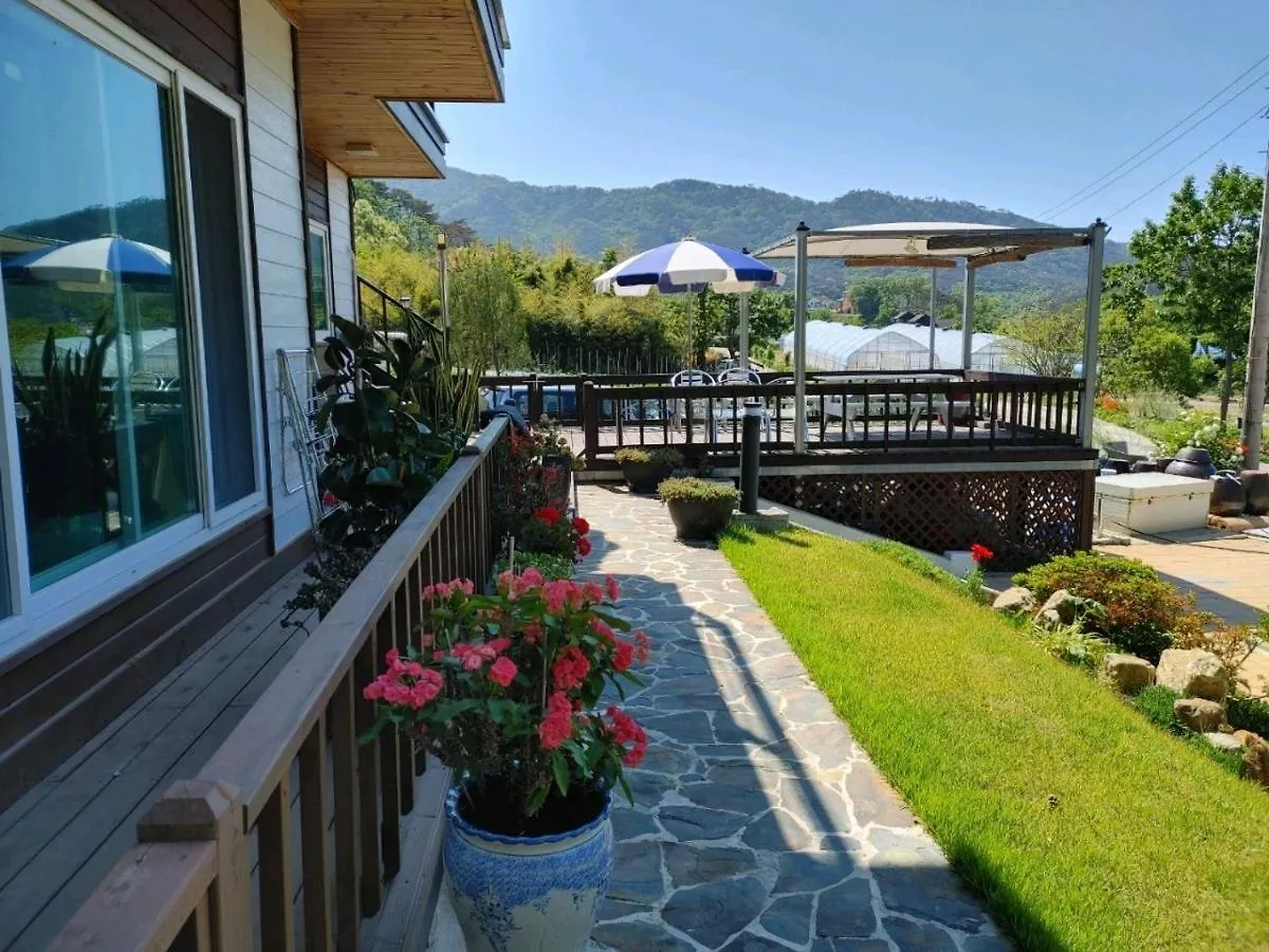 Holiday home Incheon Dukjukdo Shimpyo Pension 인천 덕적도쉼표펜션